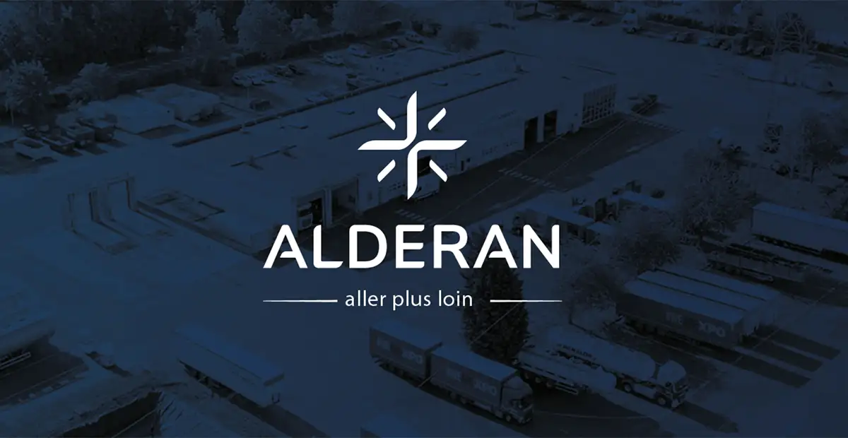 Logo Alderan et sa signature « aller plus loin » en blanc sur un filtre bleu nuit, superposés à une vue aérienne d'un parc d'activités et d'entrepôts.